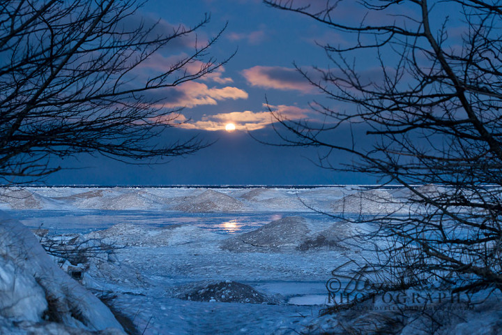 BD294-Icy-March-Moonset-#1-